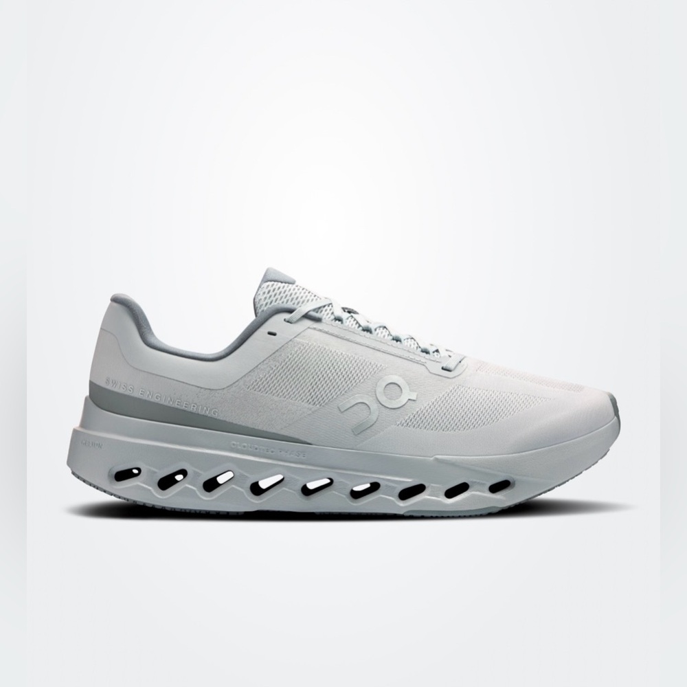 On Cloudsurfer Next Men's Size 10 in Color Glacier/ Gray NEW W/ BOX (READ DESC)
